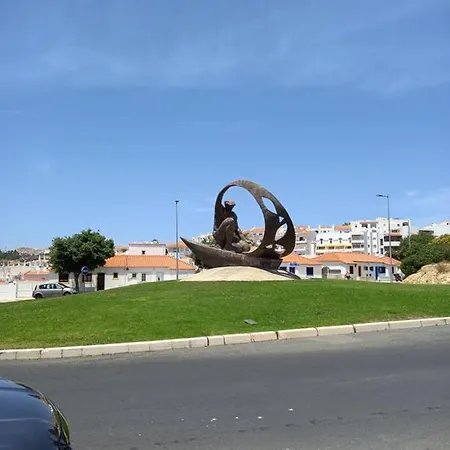 Beautiful View Over The Sea - T * Албуфейра