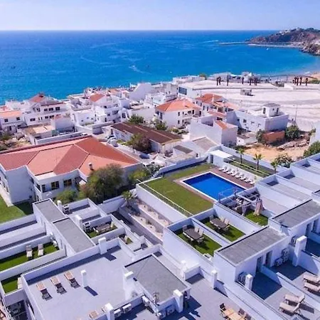 Beautiful View Over The Sea - T Албуфейра